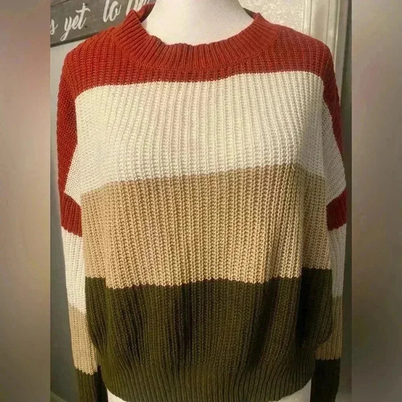 Ambiance Apparel women’s cropped long sleeve sweater in rust beige tan green SM - Picture 1 of 7